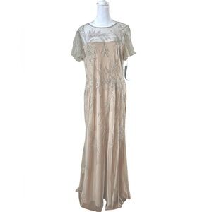 Papell Boutique! Crystal Beaded Formal Dress. Size 14. NWT.